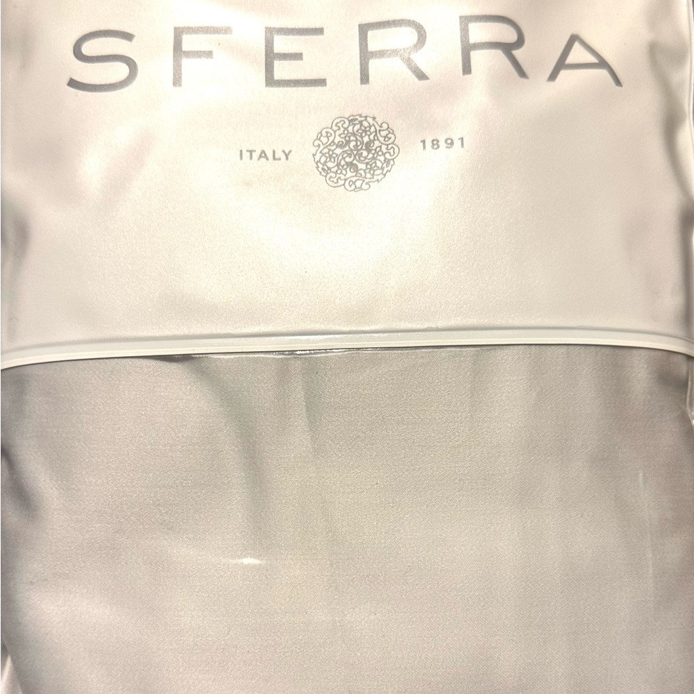 NEW Grey Sferra King Sized Pillow Case, Extra Long Staple Cotton Sateen (Lucio)